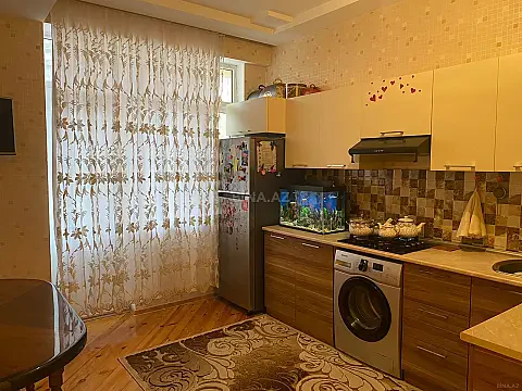Satılır 2 otaqlı mənzil 101 m²