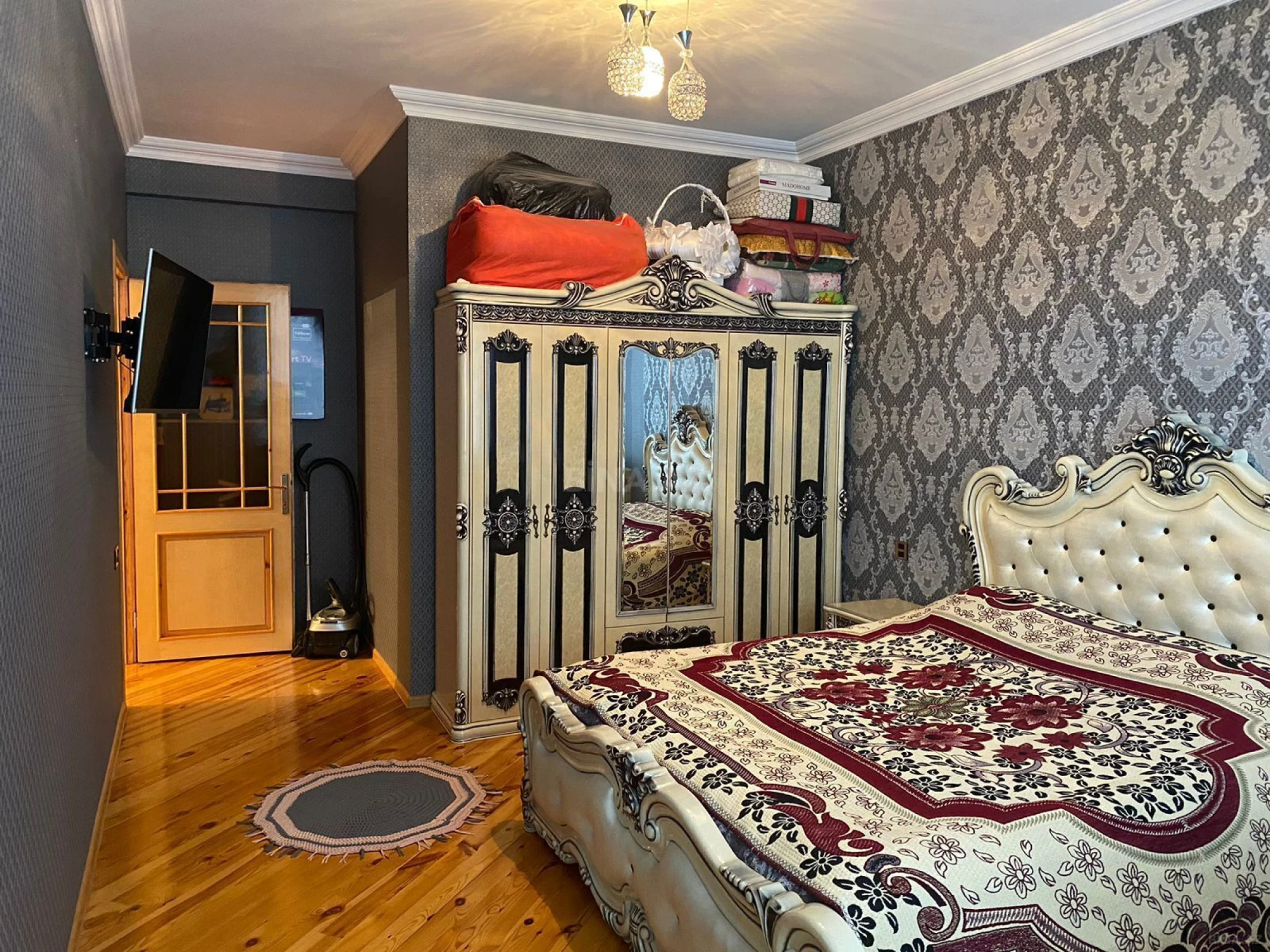 Satılır 2 otaqlı mənzil 101 m²