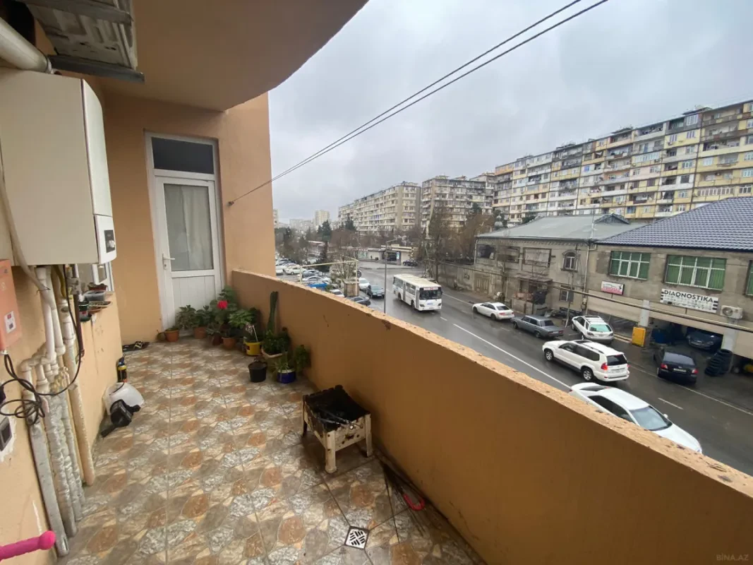Satılır 2 otaqlı mənzil 101 m²