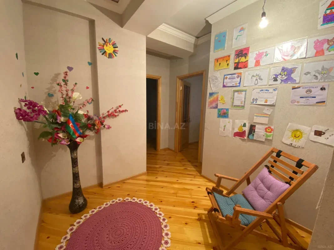 Satılır 2 otaqlı mənzil 101 m²