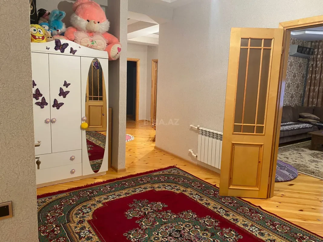 Satılır 2 otaqlı mənzil 101 m²
