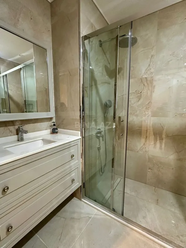 Satılır 3 otaqlı mənzil 120 m²