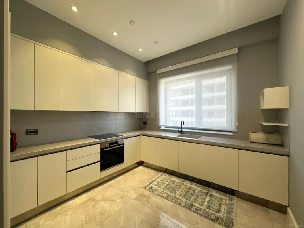 Satılır 3 otaqlı mənzil 120 m²