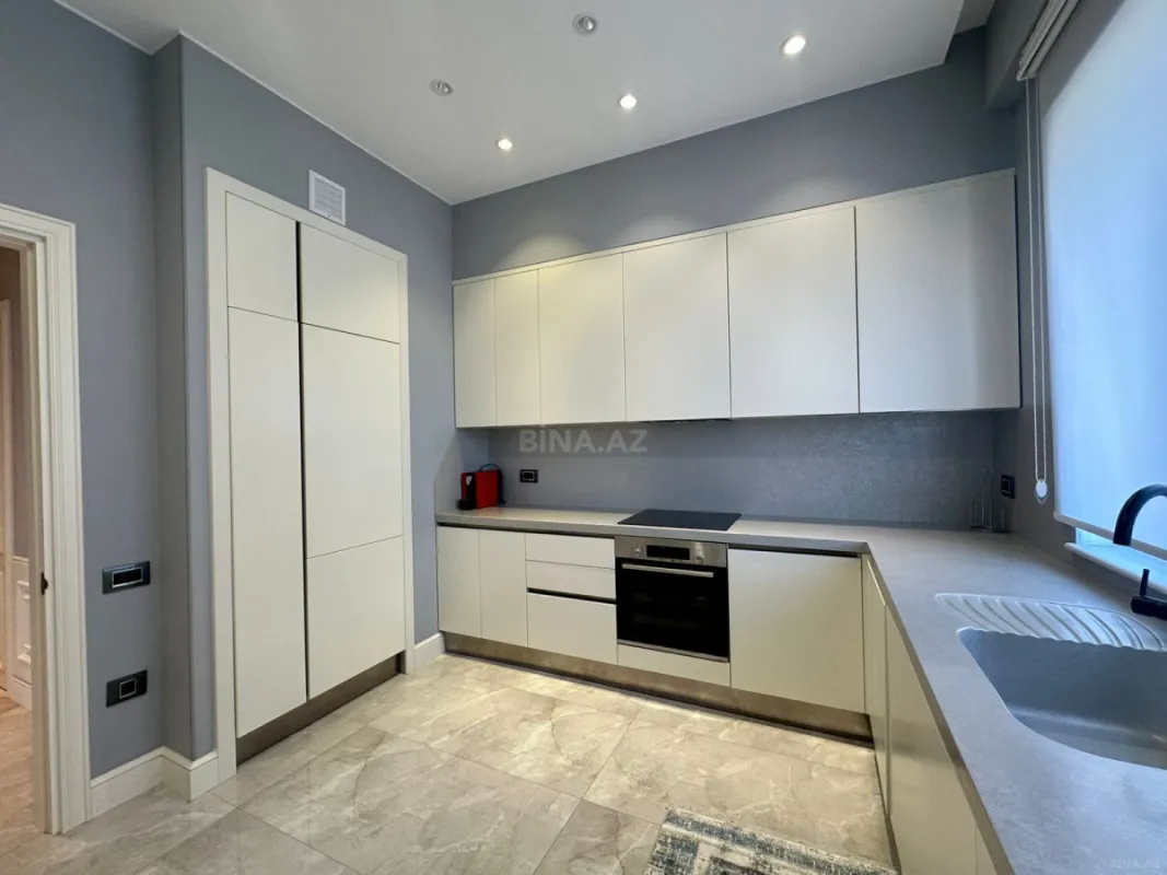 Satılır 3 otaqlı mənzil 120 m²