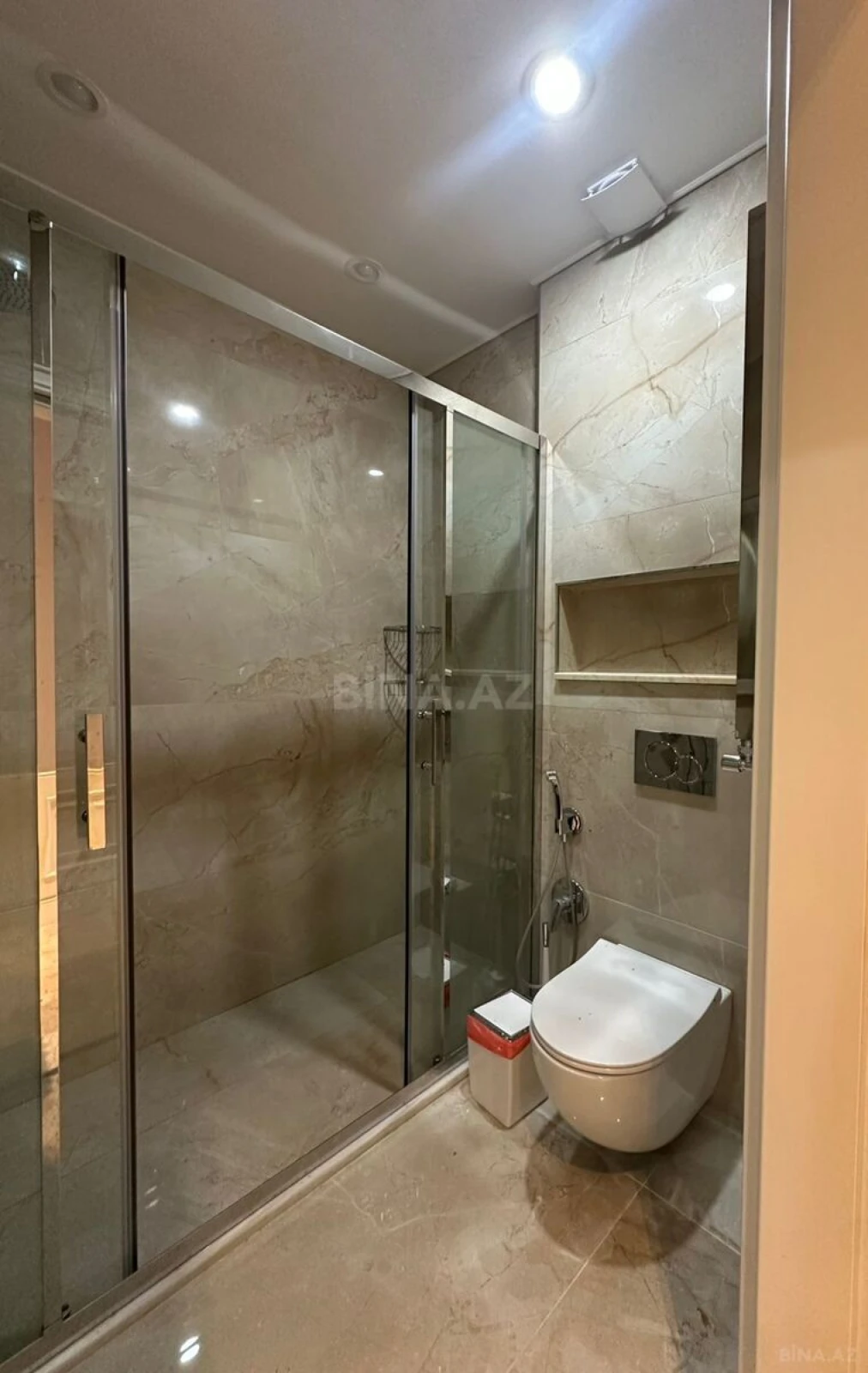Satılır 3 otaqlı mənzil 120 m²