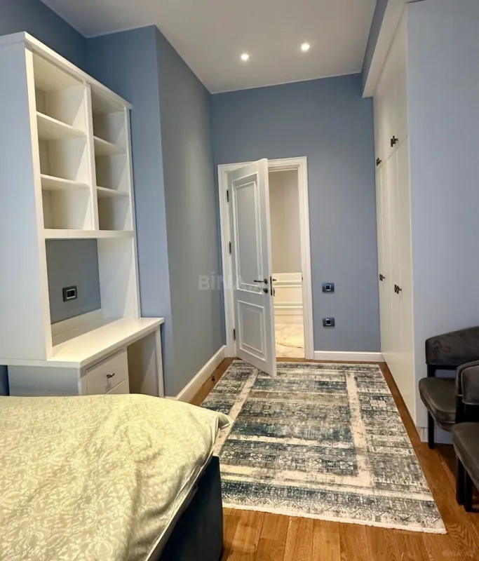 Satılır 3 otaqlı mənzil 120 m²