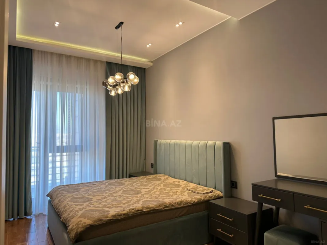Satılır 3 otaqlı mənzil 120 m²