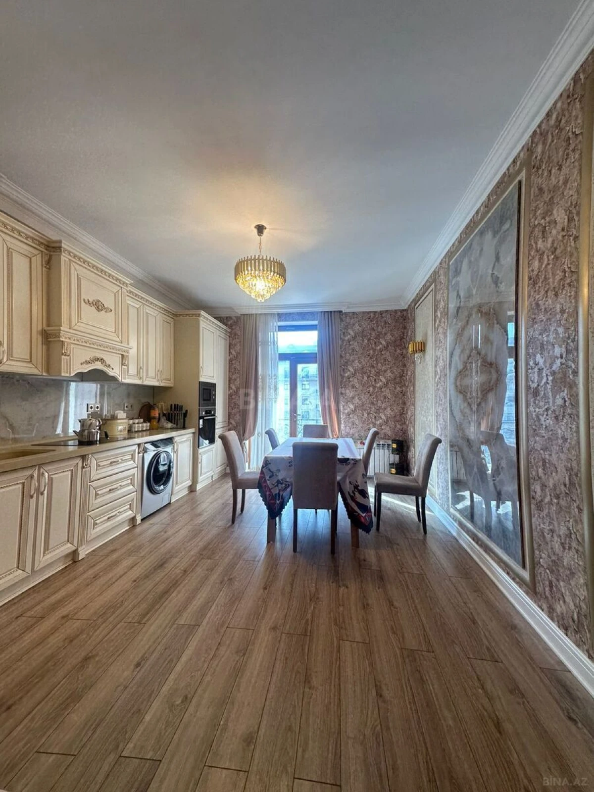 Satılır 2 otaqlı mənzil 92 m²