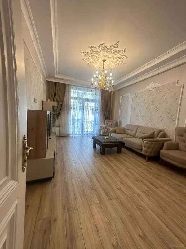 Satılır 2 otaqlı mənzil 92 m²