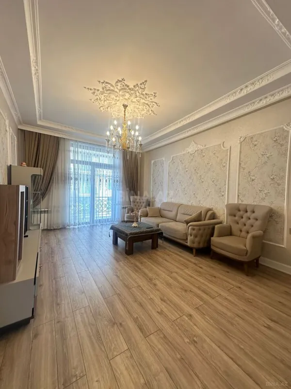 Satılır 2 otaqlı mənzil 92 m²