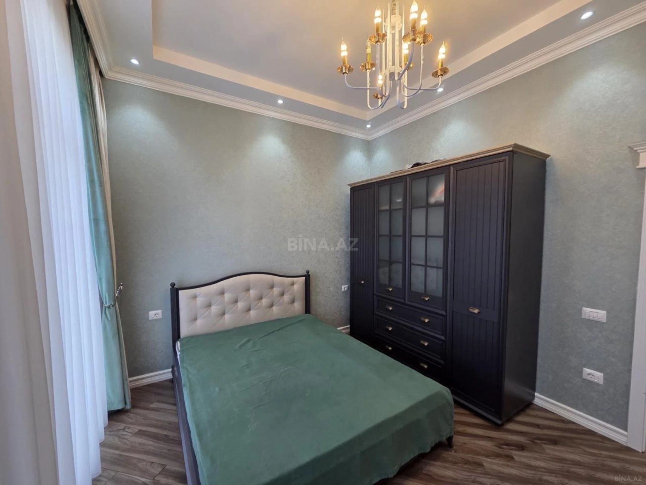 Kirayə verilir 4 otaqlı həyət evi 290 m²