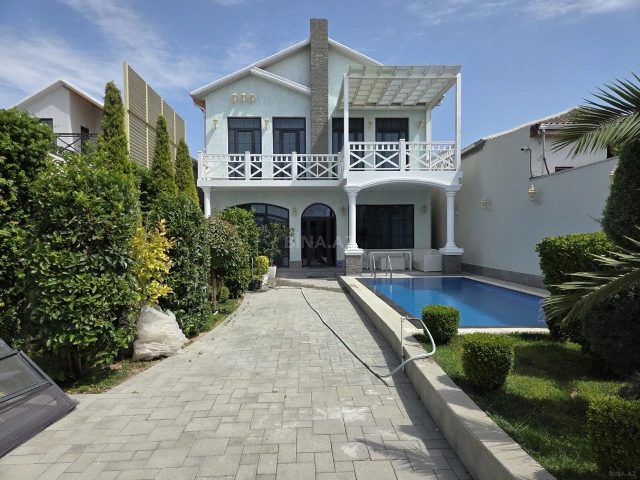 Kirayə verilir 4 otaqlı həyət evi 290 m²