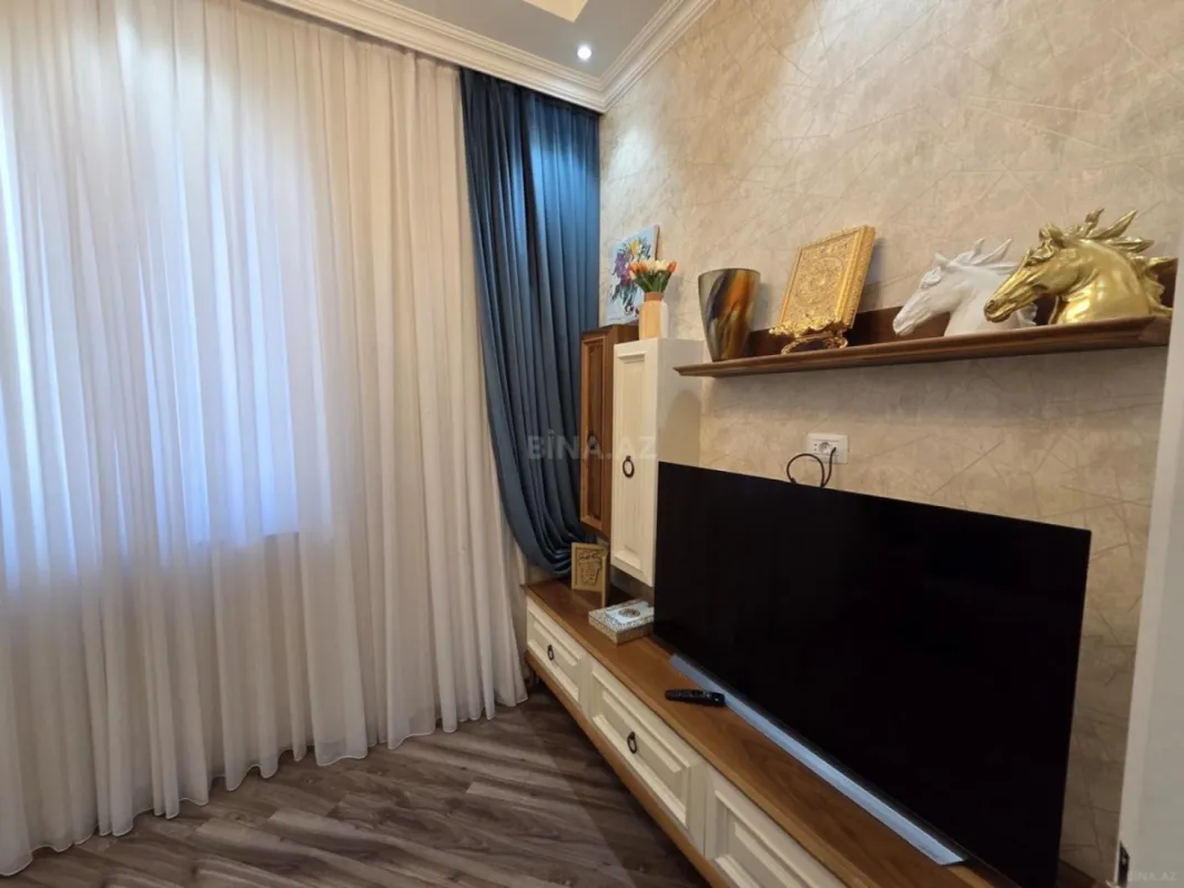 Kirayə verilir 4 otaqlı həyət evi 290 m²