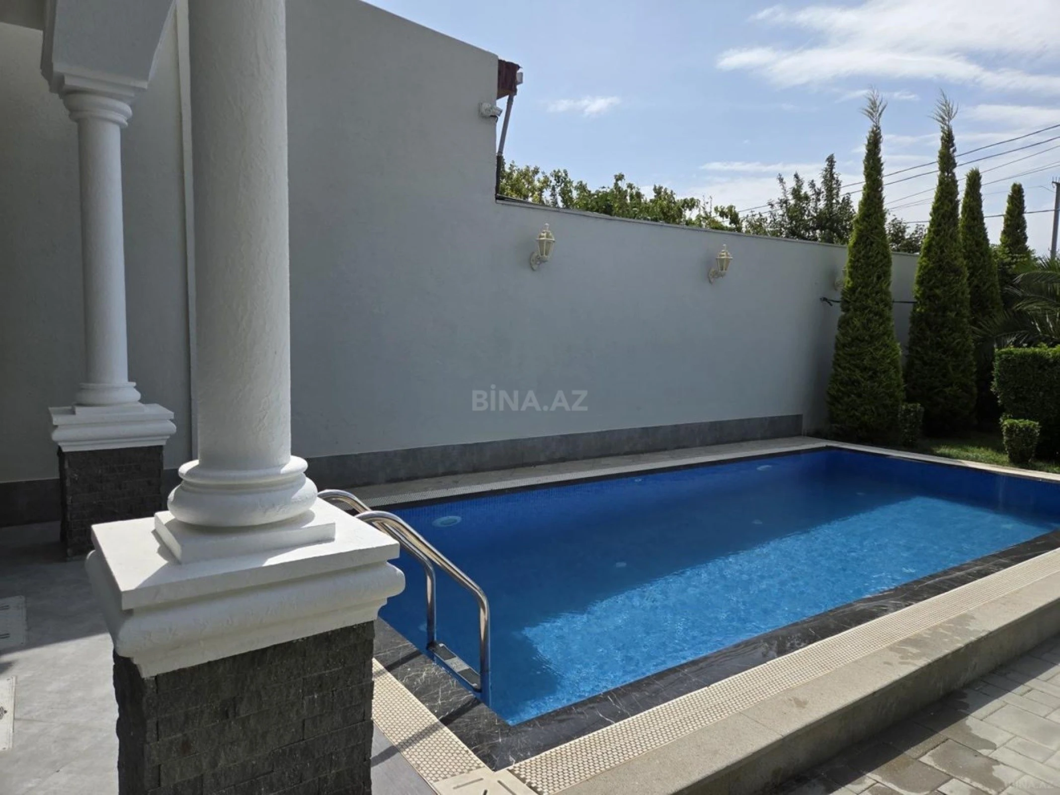 Kirayə verilir 4 otaqlı həyət evi 290 m²