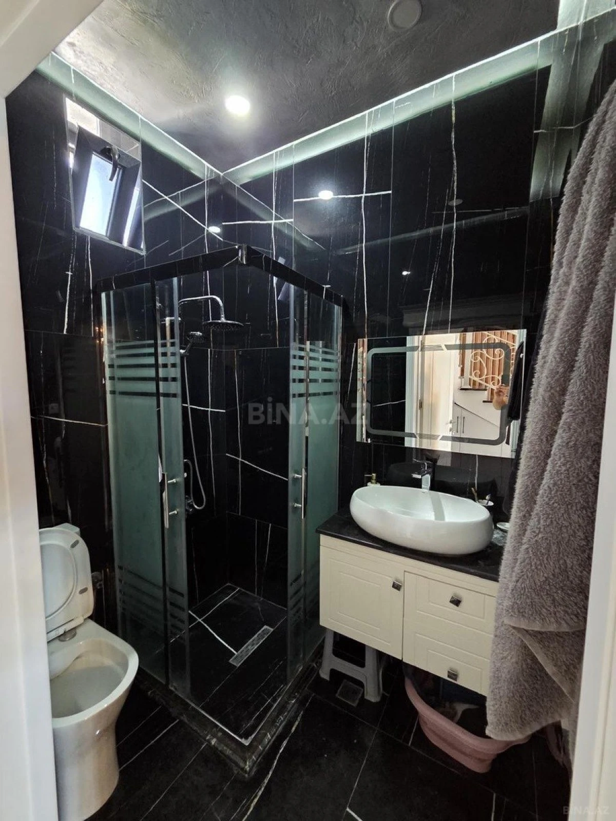 Kirayə verilir 4 otaqlı həyət evi 290 m²