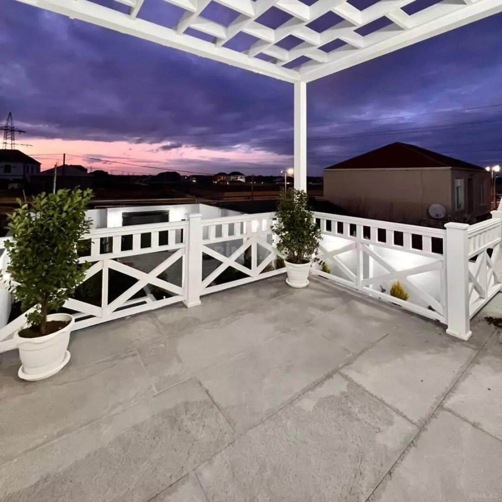 Kirayə verilir 4 otaqlı həyət evi 290 m²