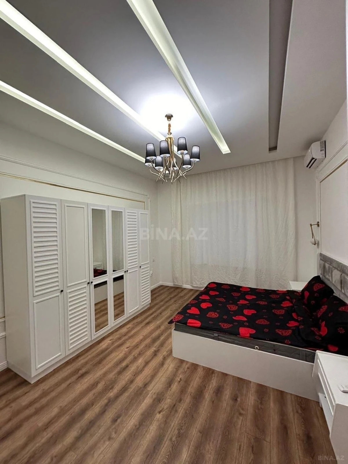 Kirayə verilir 4 otaqlı həyət evi 250 m²