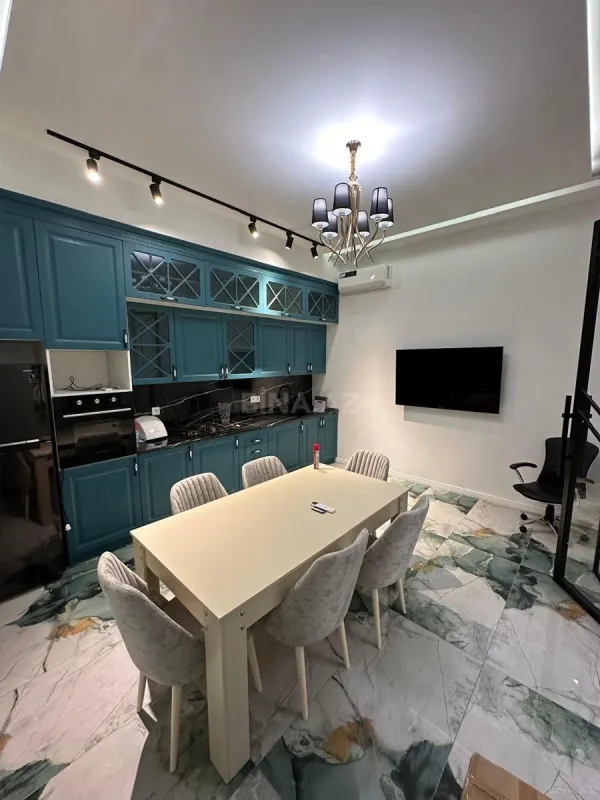 Kirayə verilir 4 otaqlı həyət evi 250 m²