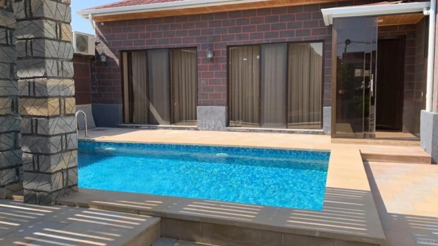 Kirayə verilir 4 otaqlı həyət evi 290 m²