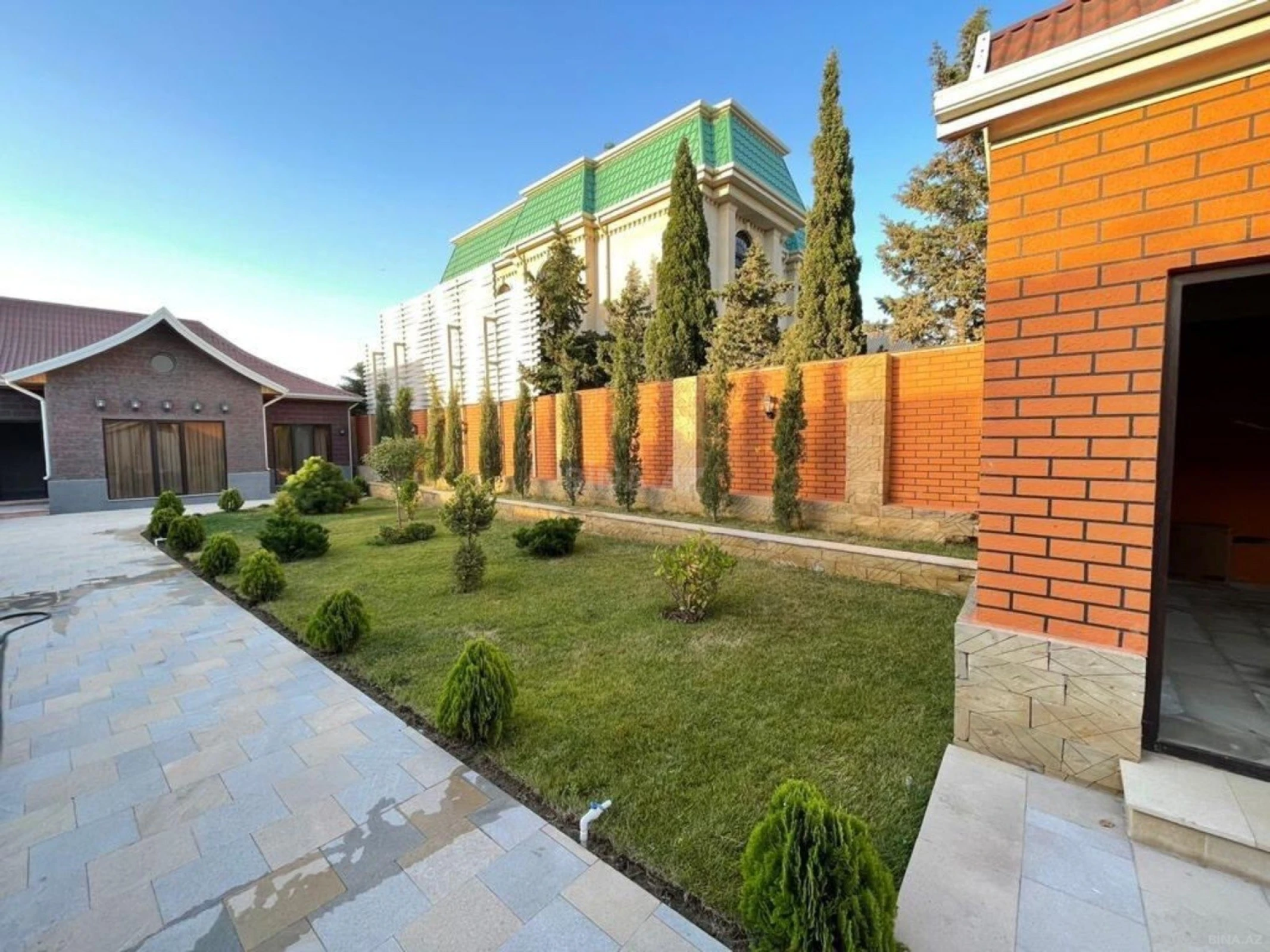 Kirayə verilir 4 otaqlı həyət evi 290 m²