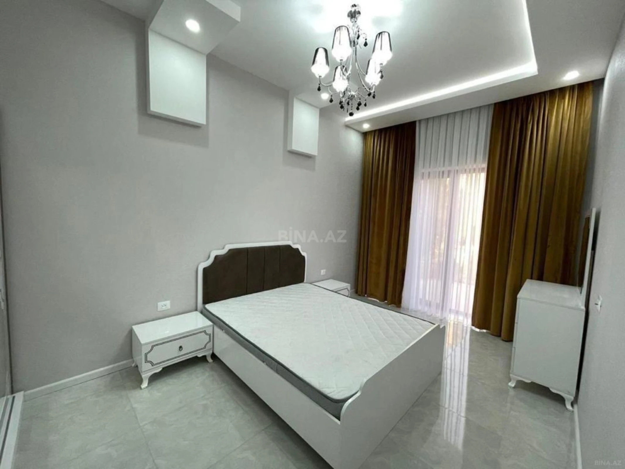 Kirayə verilir 4 otaqlı həyət evi 290 m²