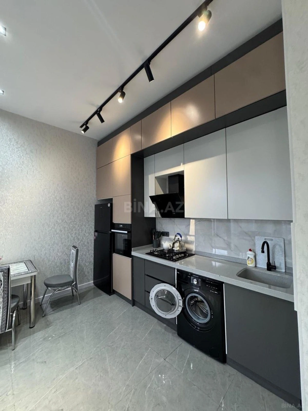 Kirayə verilir 4 otaqlı həyət evi 240 m²