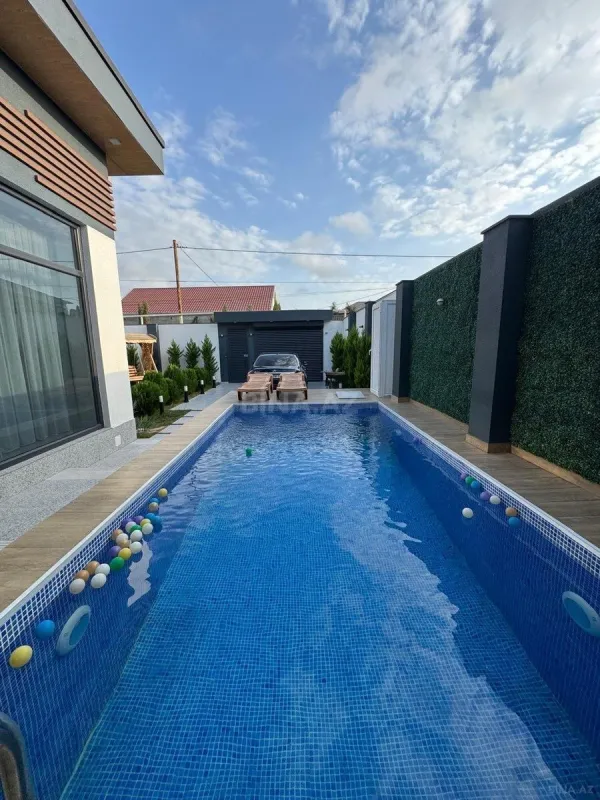 Kirayə verilir 4 otaqlı həyət evi 240 m²