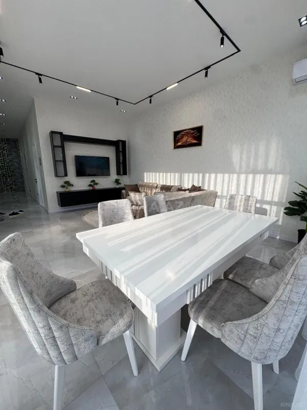 Kirayə verilir 4 otaqlı həyət evi 240 m²