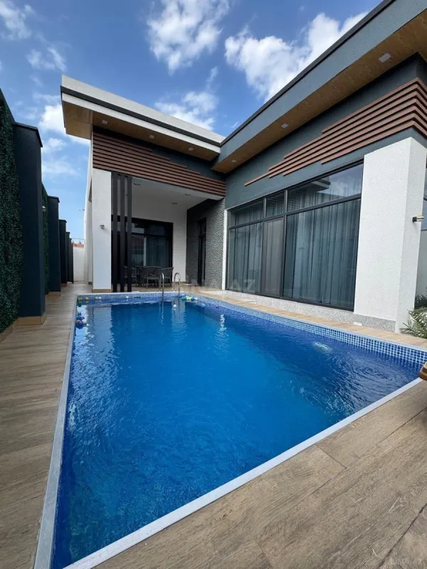 Kirayə verilir 4 otaqlı həyət evi 240 m²