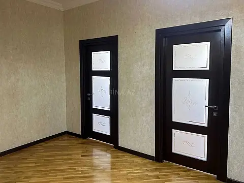 Satılır 3 otaqlı mənzil 140 m²