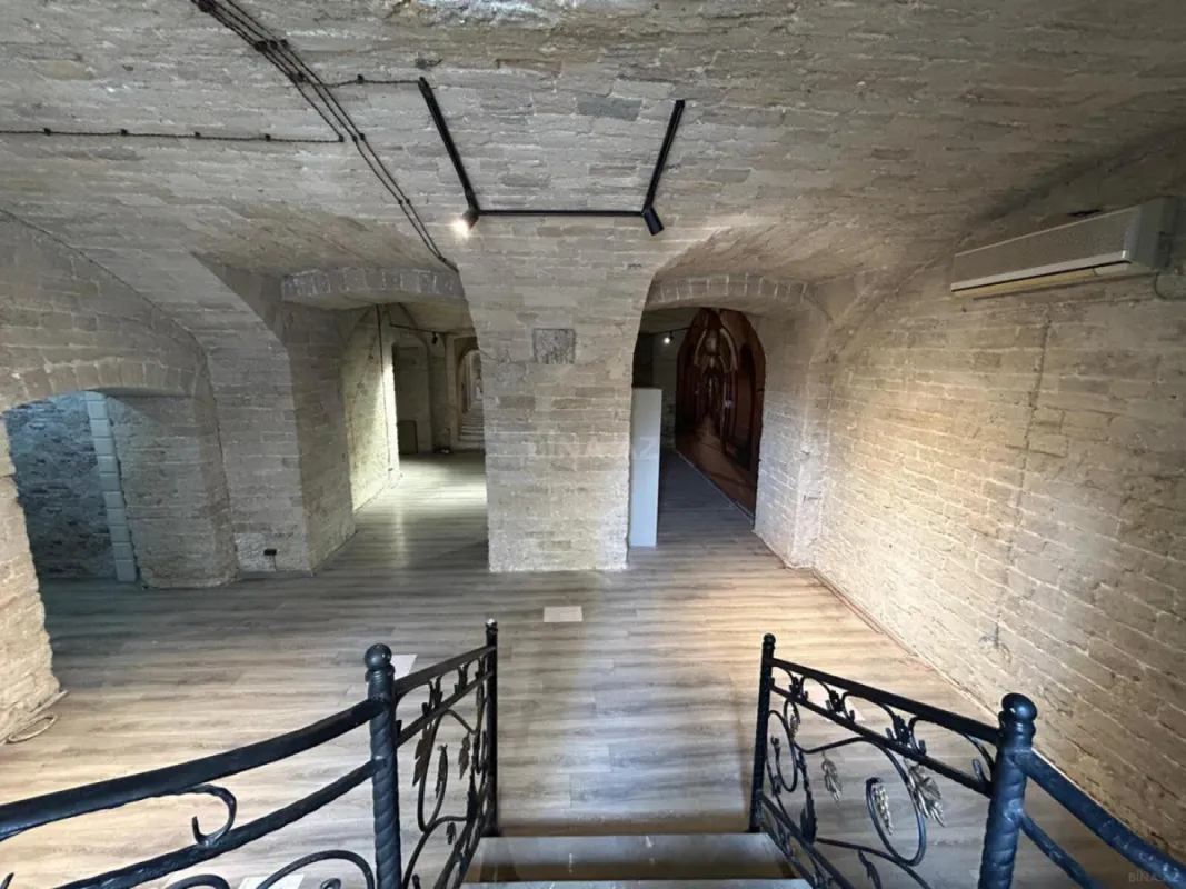 Satılır obyekt 80 m²