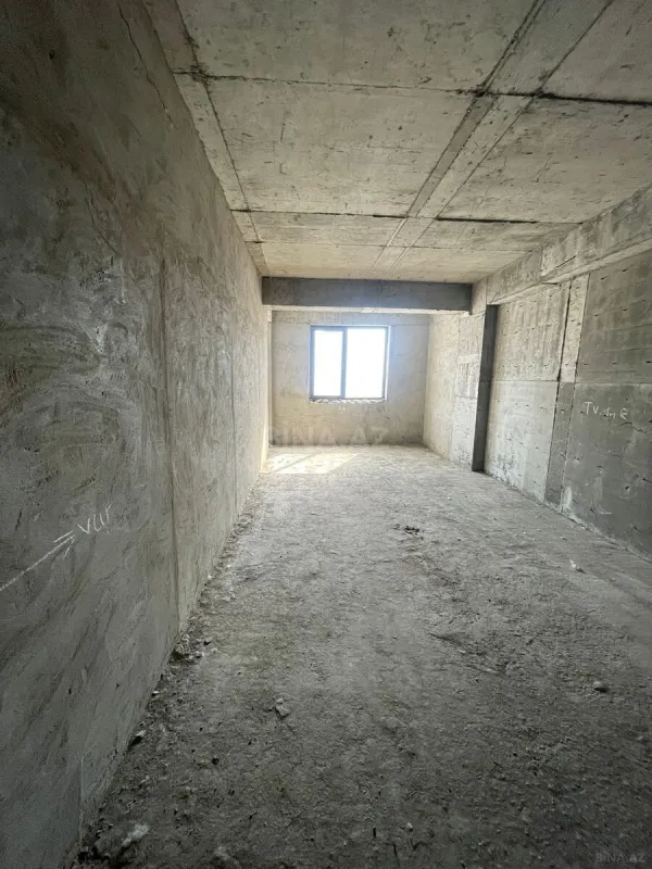 Satılır 3 otaqlı mənzil 142 m²