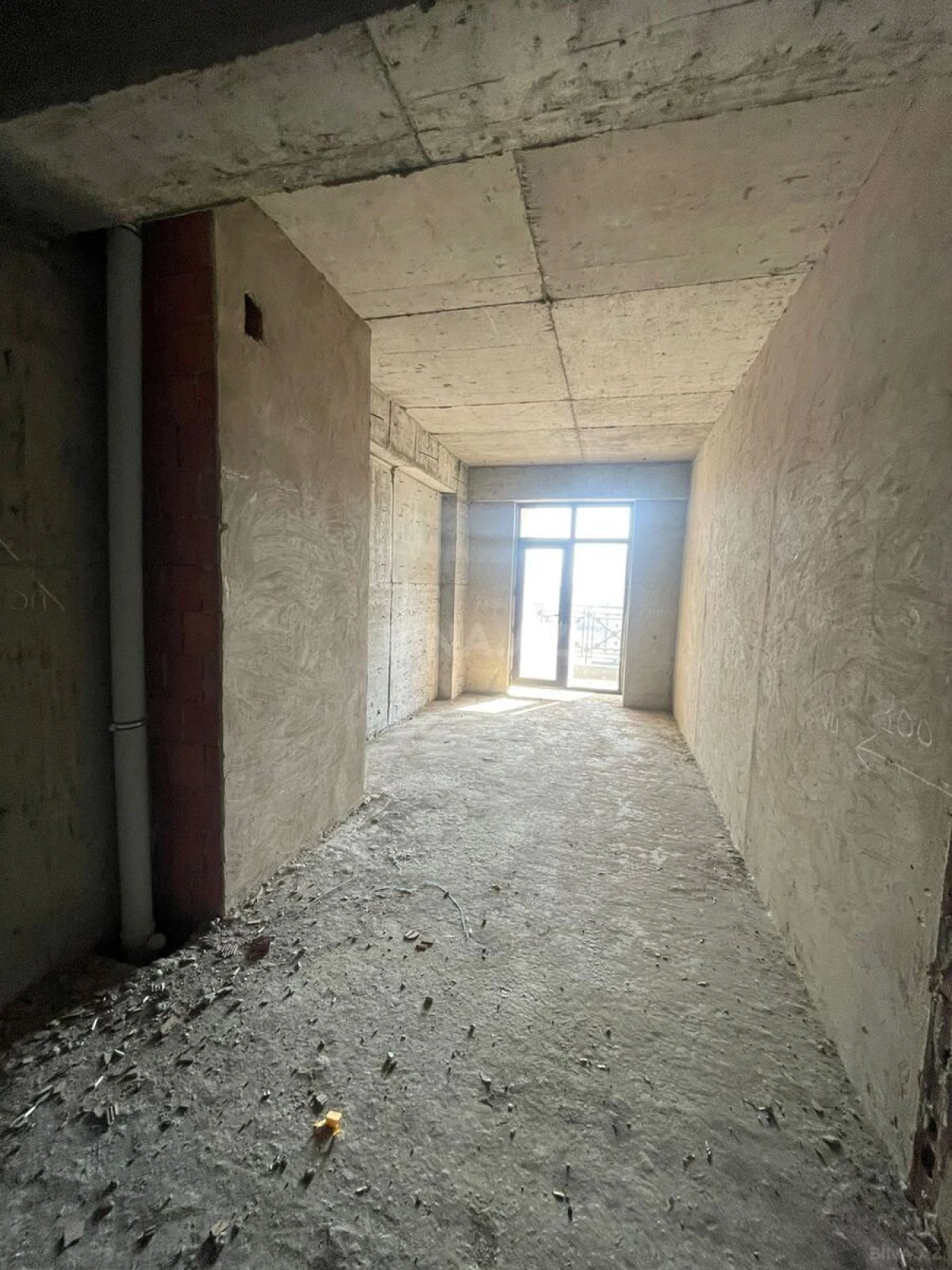 Satılır 3 otaqlı mənzil 142 m²