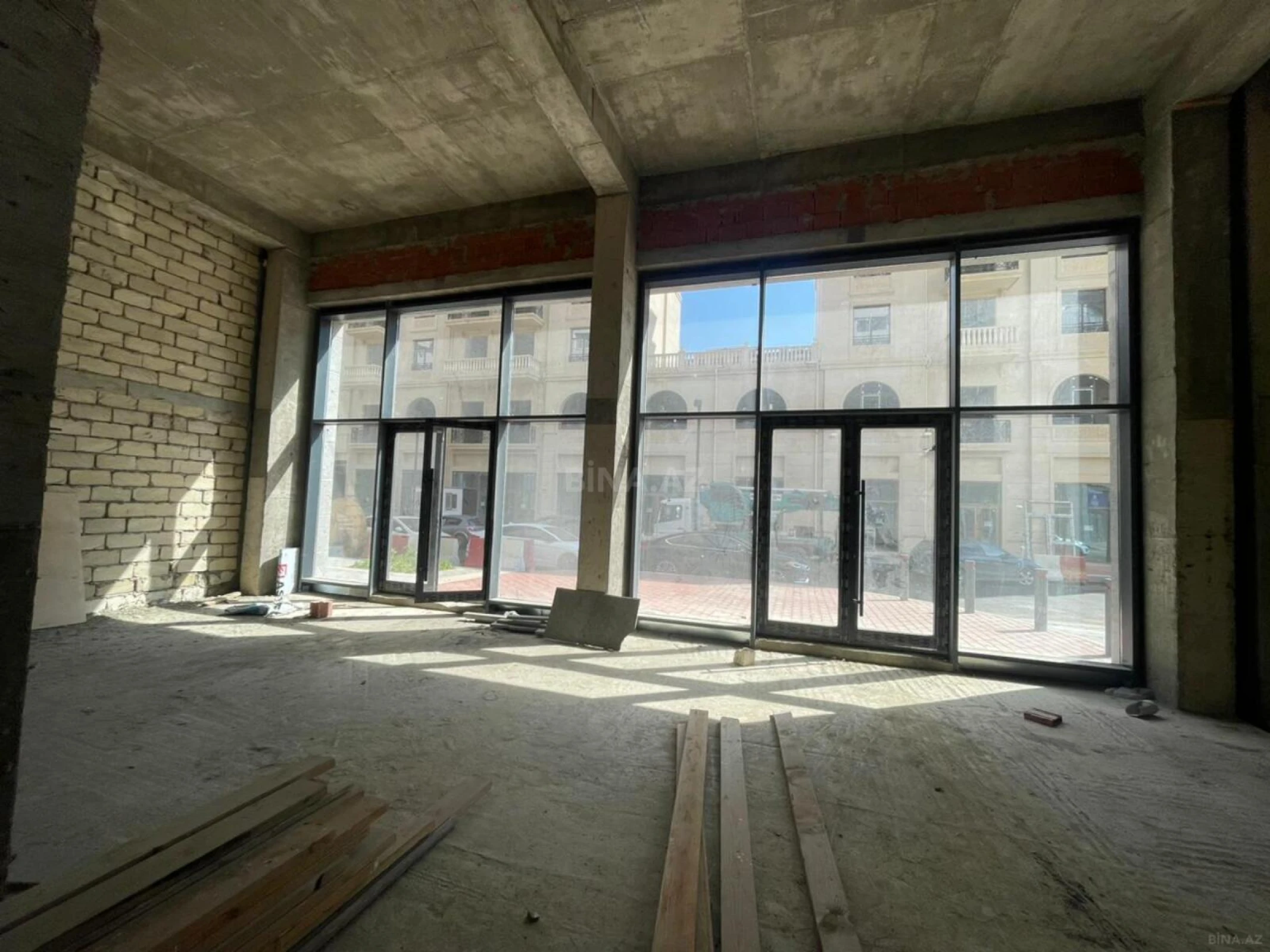 Kirayə verilir obyekt 165 m²