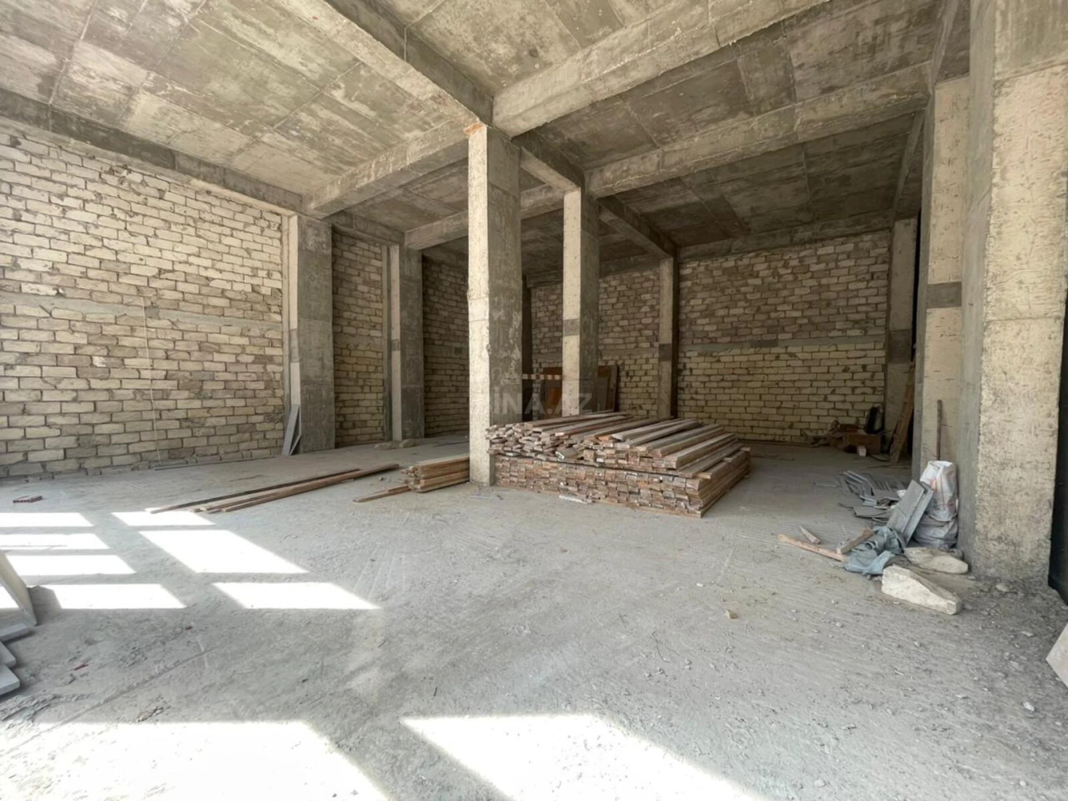 Kirayə verilir obyekt 165 m²