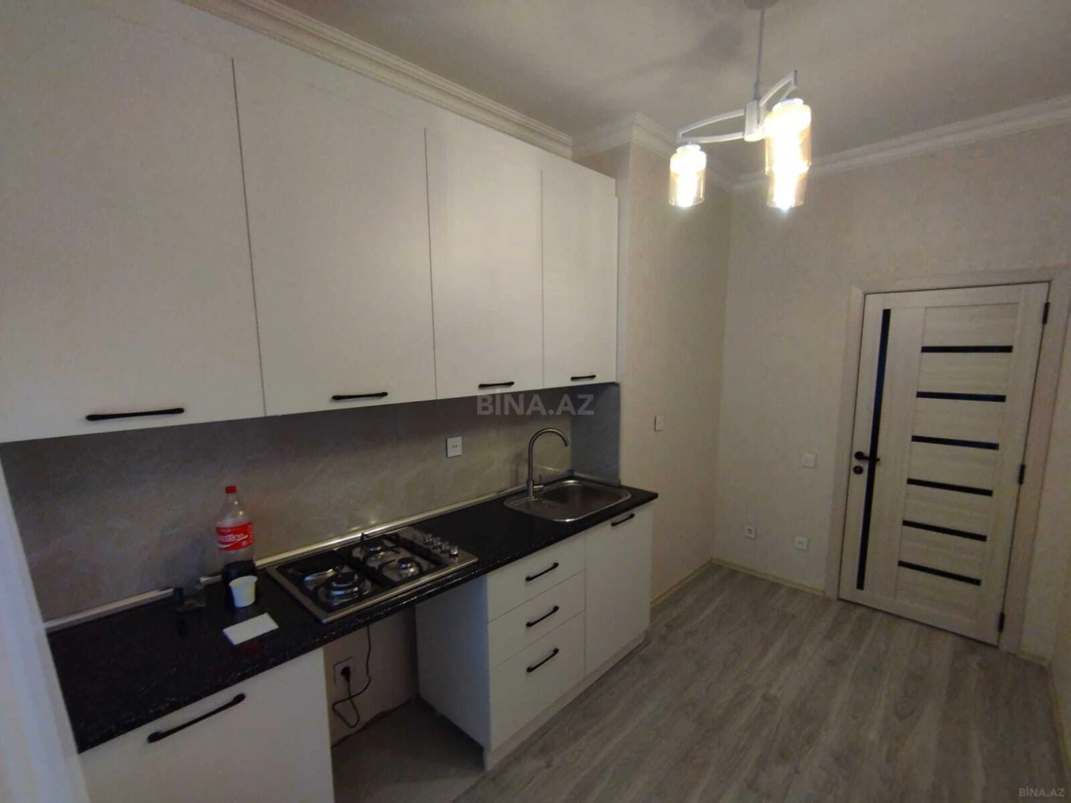 Satılır 2 otaqlı mənzil 71 m²