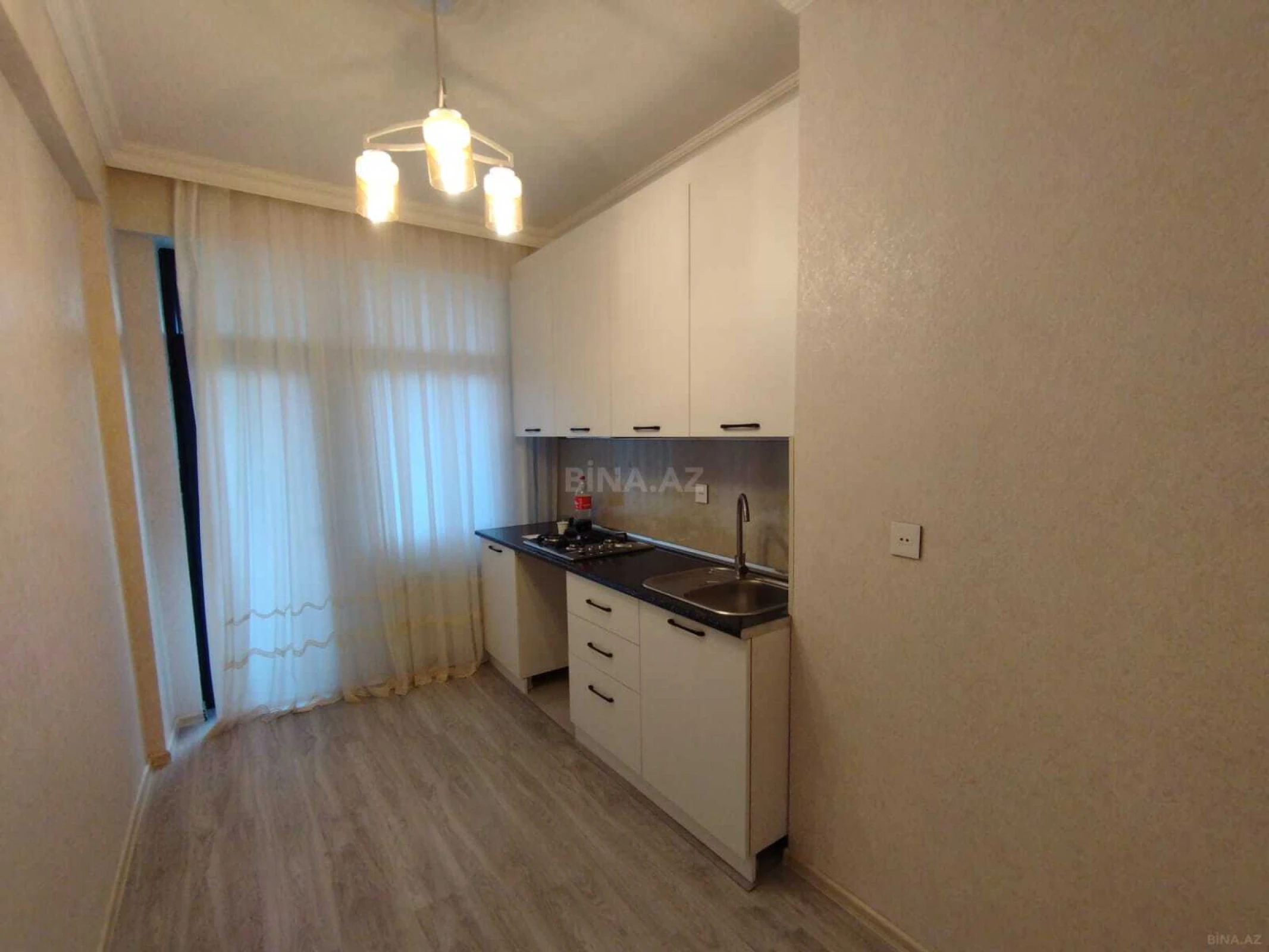 Satılır 2 otaqlı mənzil 71 m²