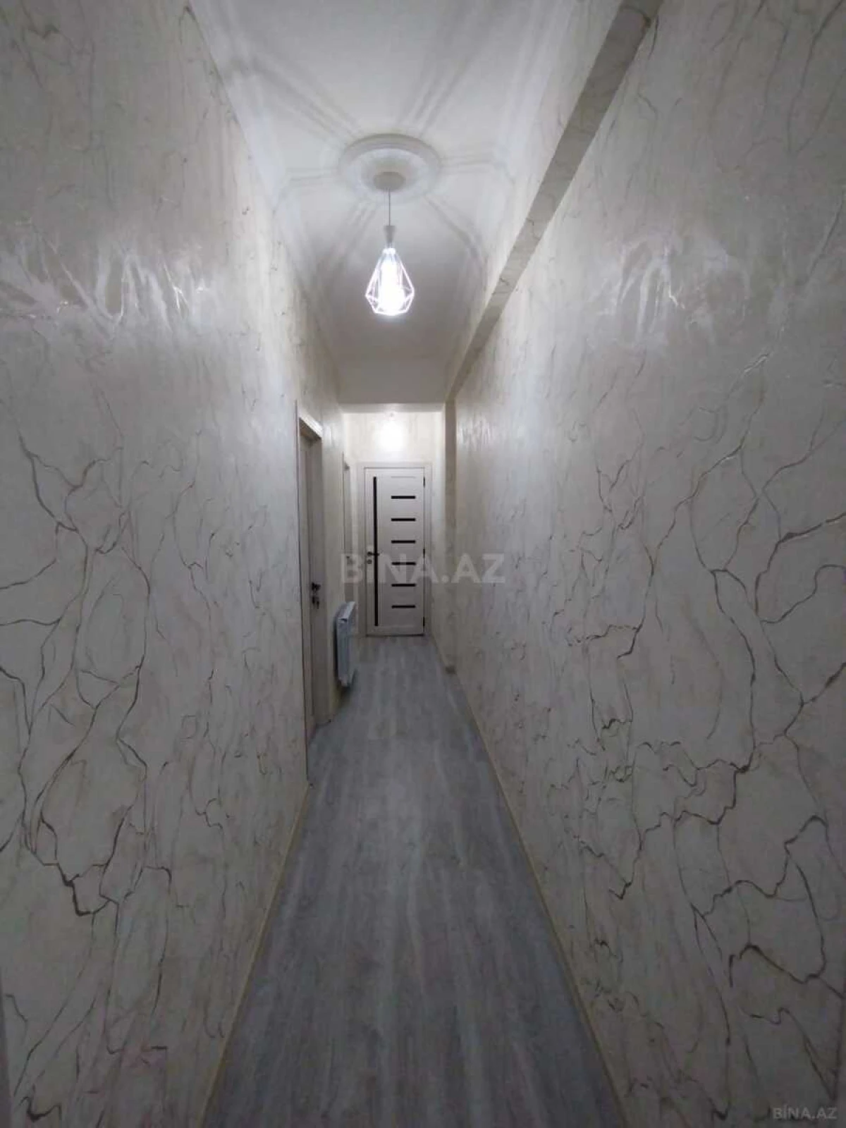 Satılır 2 otaqlı mənzil 71 m²