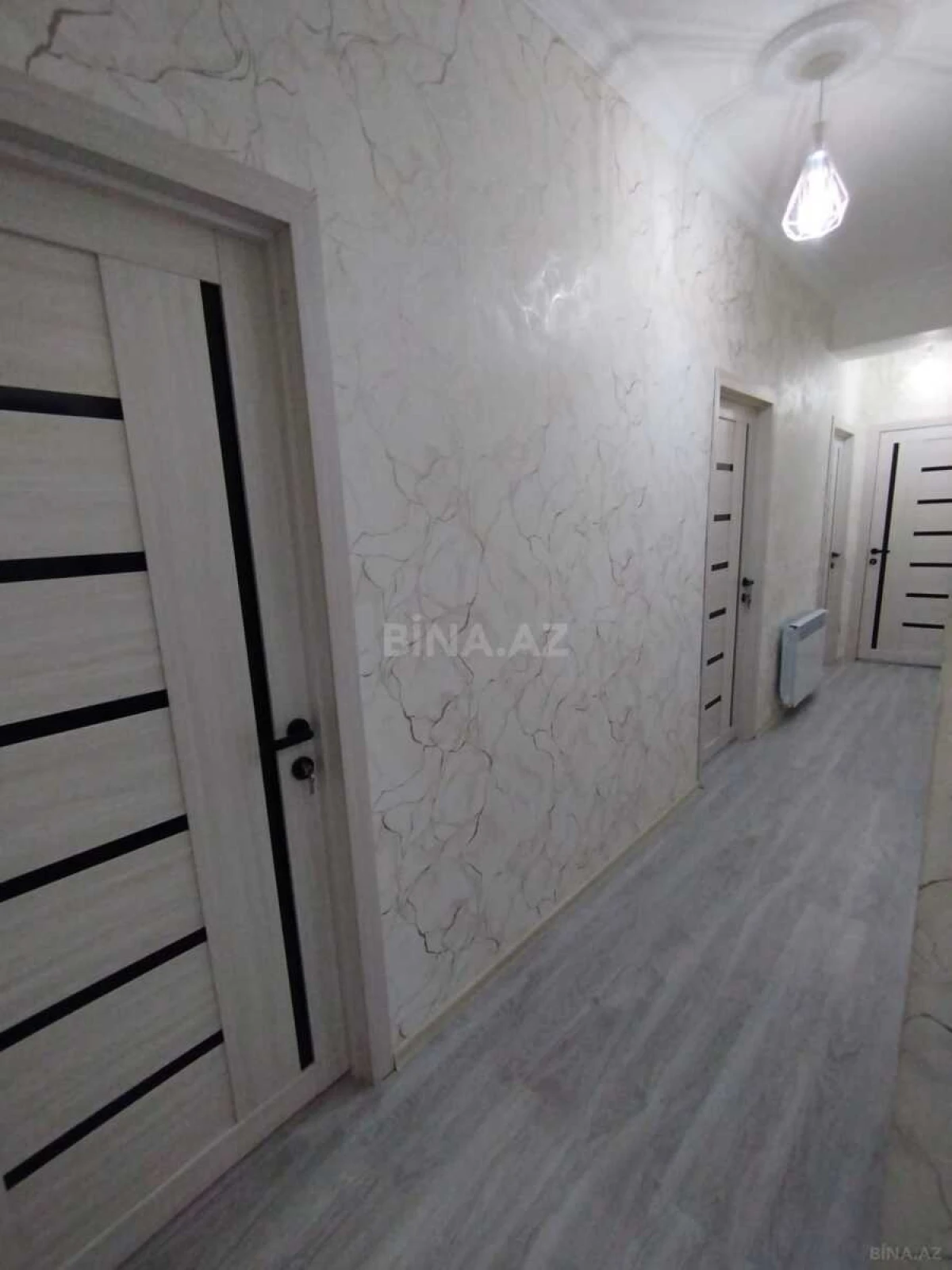 Satılır 2 otaqlı mənzil 71 m²