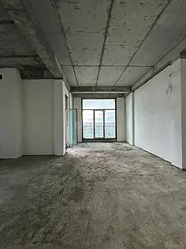 Satılır 5 otaqlı mənzil 280 m²