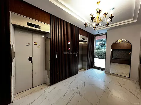 Satılır 5 otaqlı mənzil 280 m²