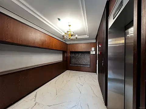 Satılır 5 otaqlı mənzil 280 m²