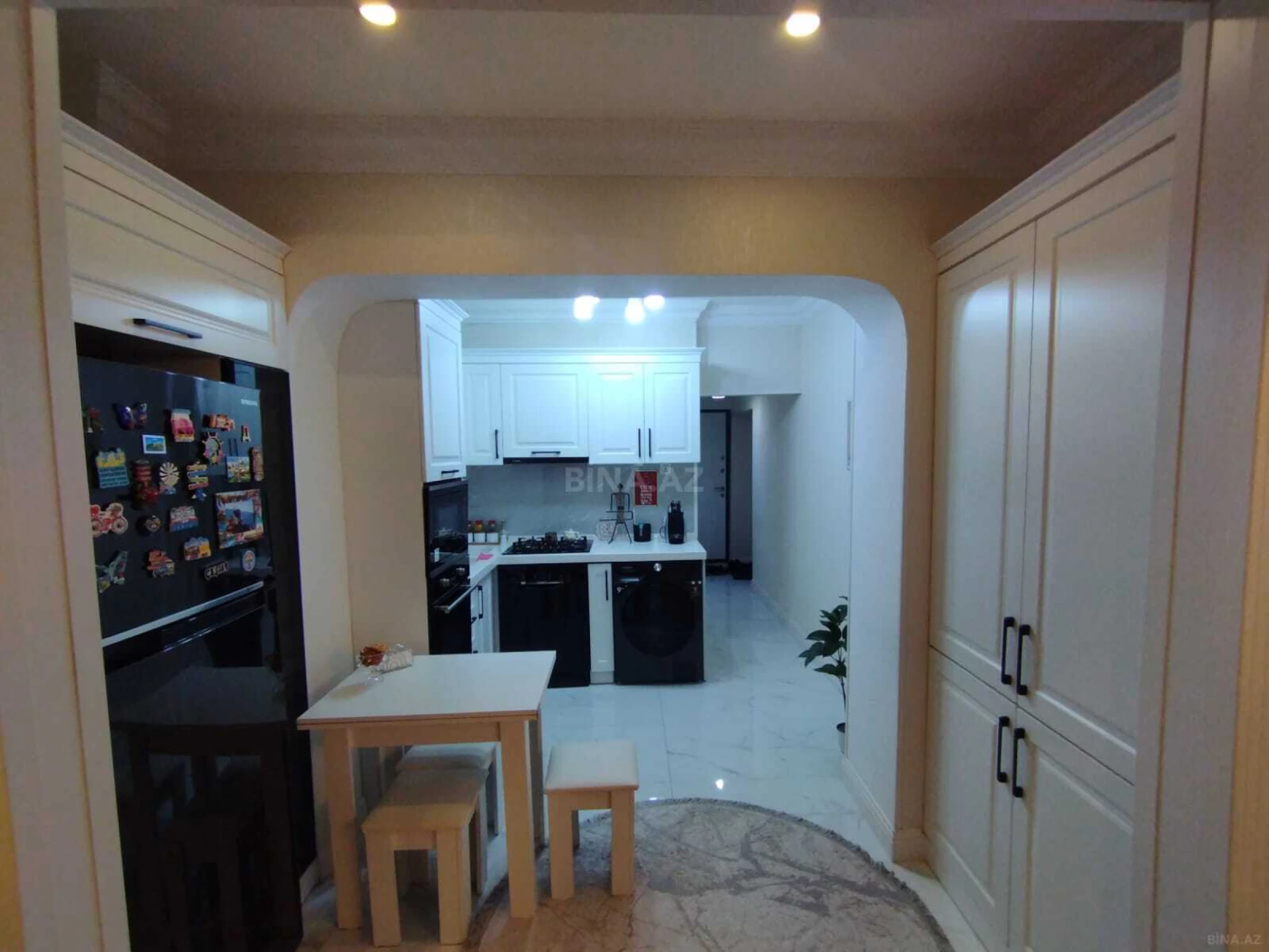 Satılır 3 otaqlı mənzil 111 m²