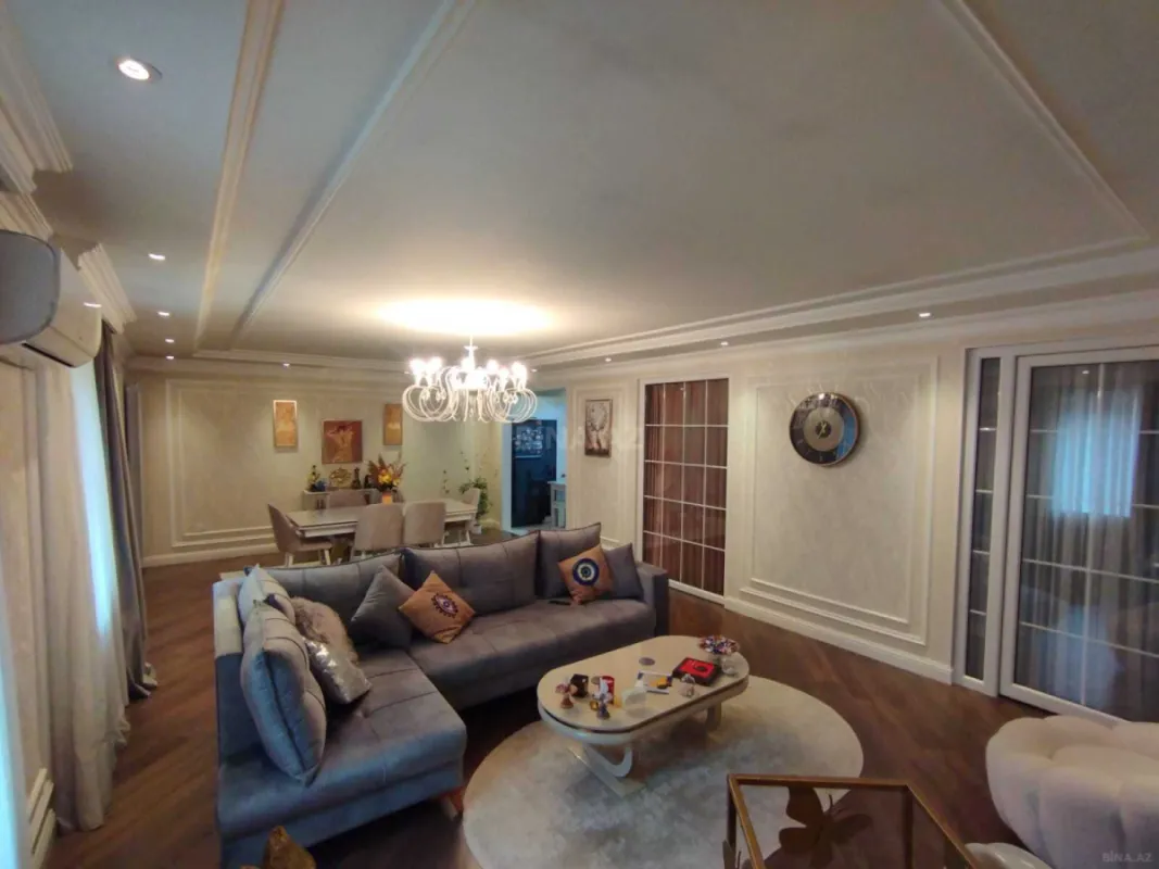 Satılır 3 otaqlı mənzil 111 m²