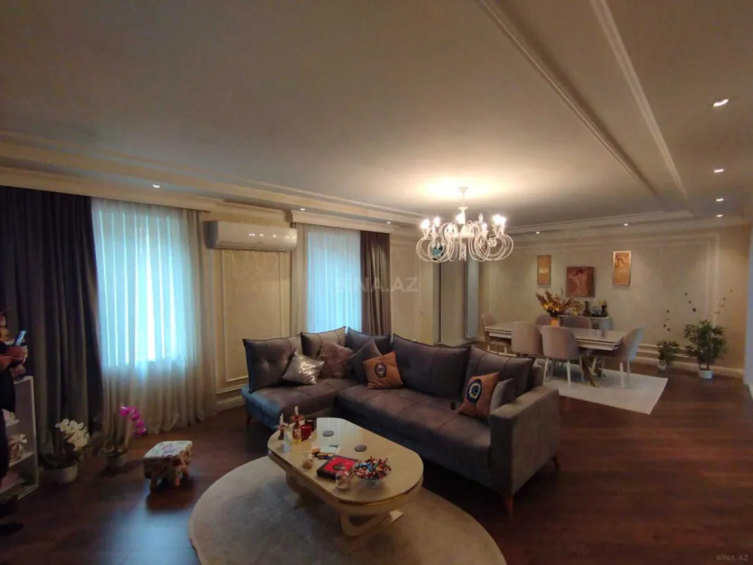 Satılır 3 otaqlı mənzil 111 m²