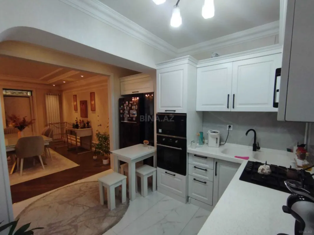 Satılır 3 otaqlı mənzil 111 m²