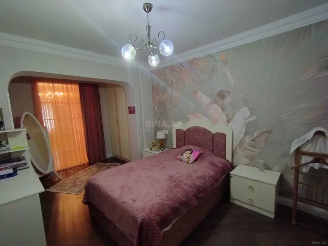 Satılır 3 otaqlı mənzil 111 m²