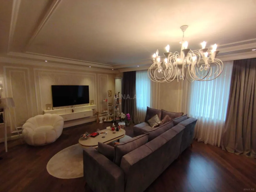Satılır 3 otaqlı mənzil 111 m²