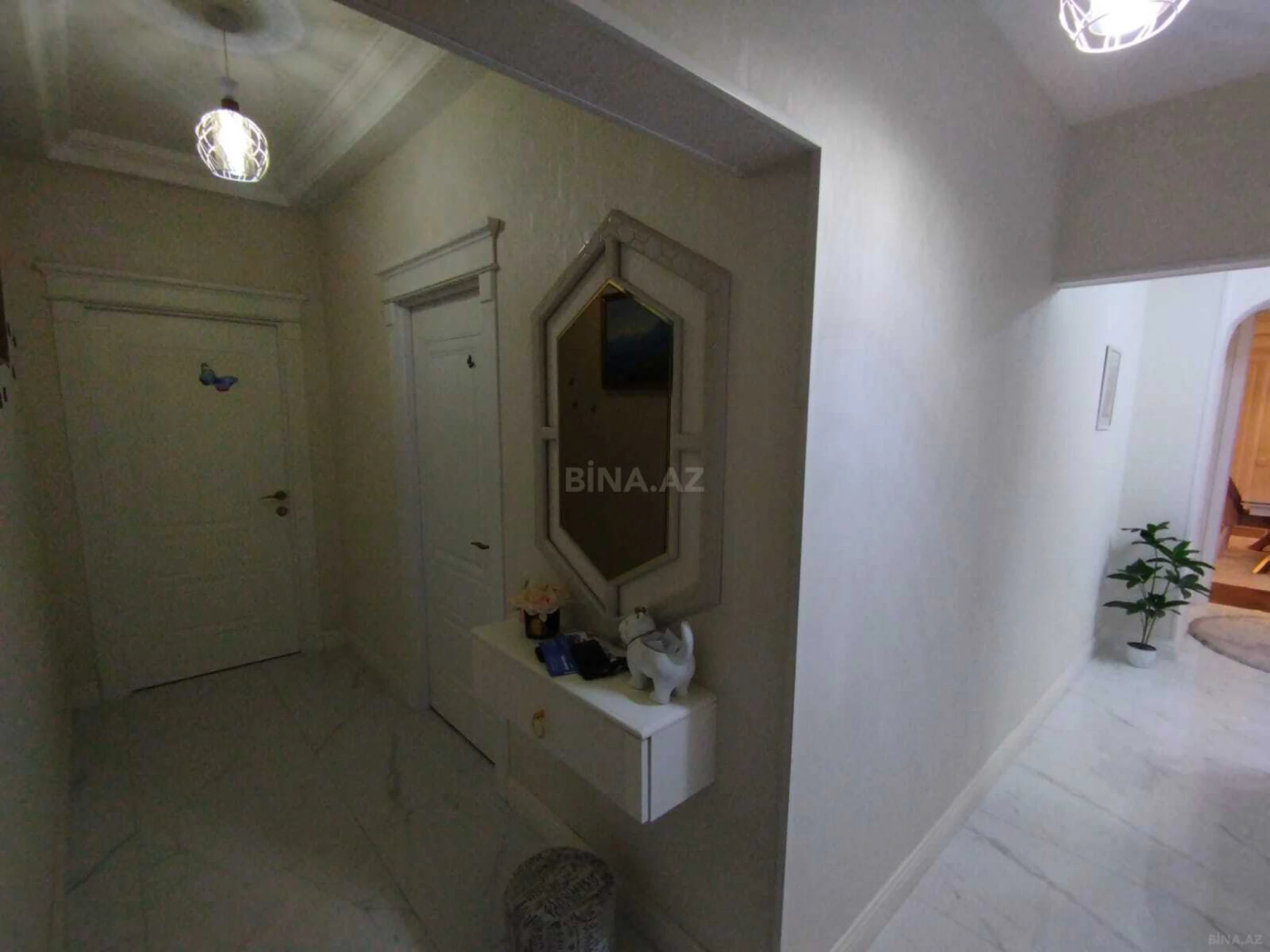 Satılır 3 otaqlı mənzil 111 m²