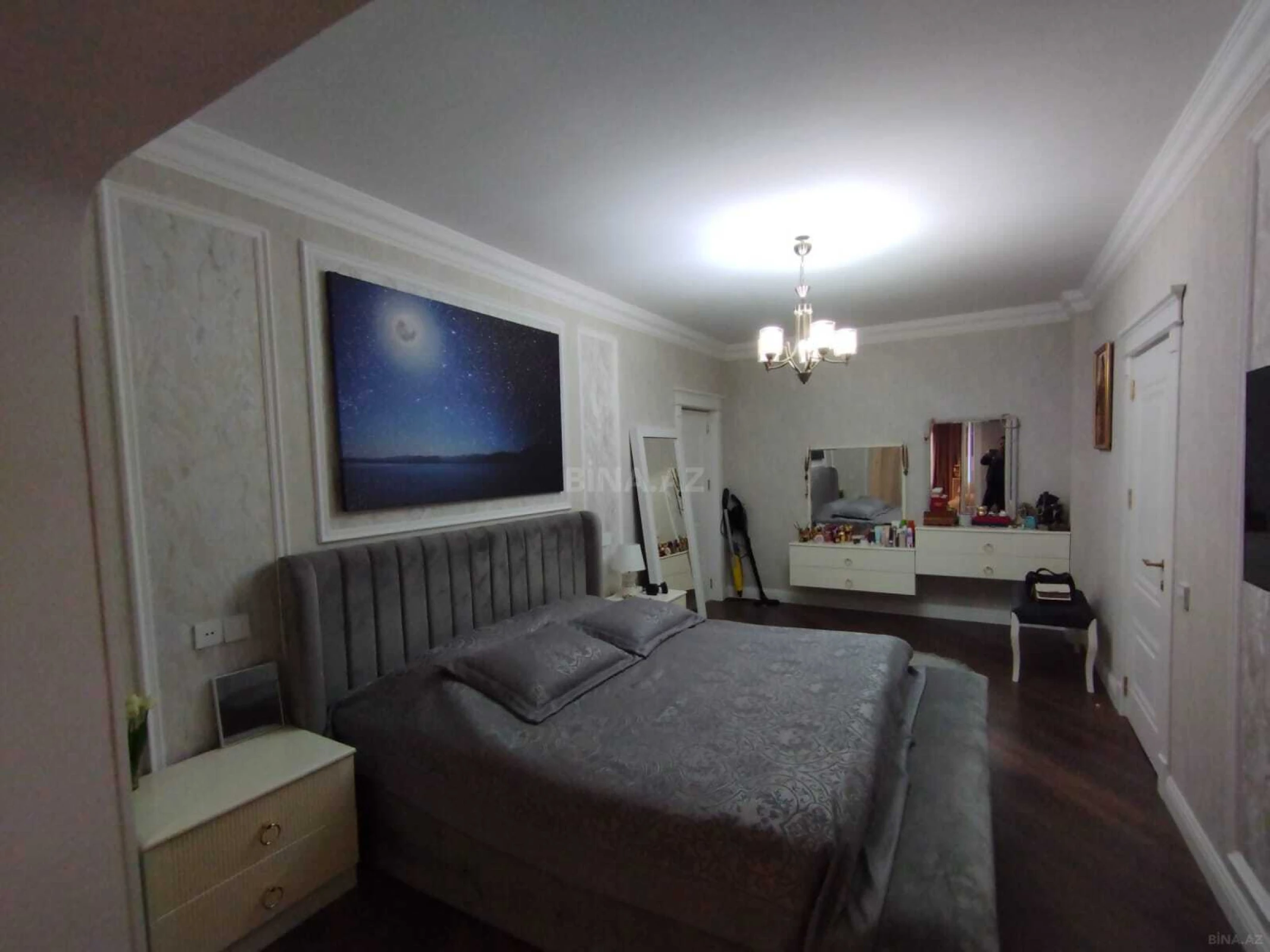 Satılır 3 otaqlı mənzil 111 m²